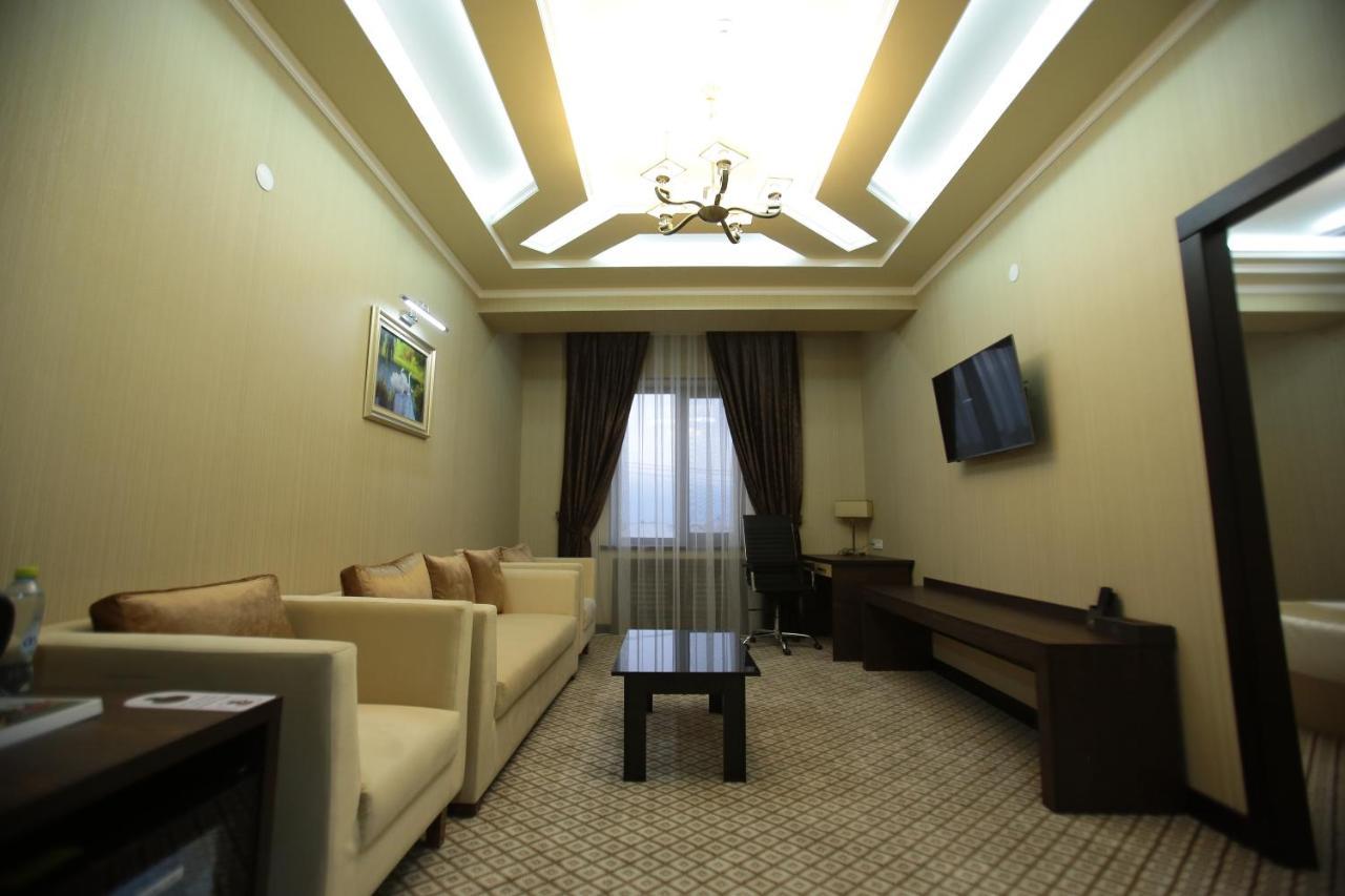 Royal Grand Hotel, Turkistan Eksteriør bilde