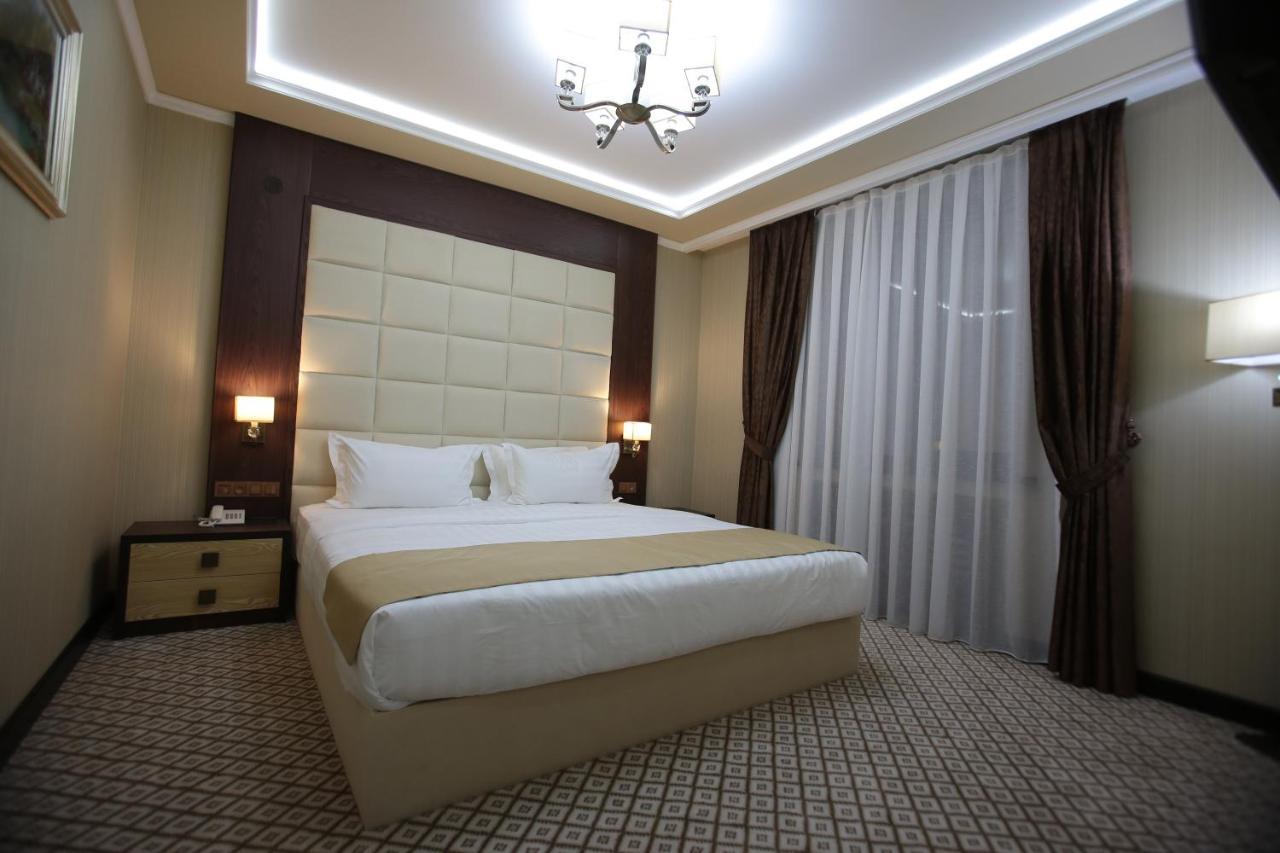 Royal Grand Hotel, Turkistan Eksteriør bilde