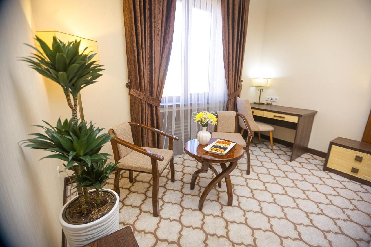 Royal Grand Hotel, Turkistan Eksteriør bilde