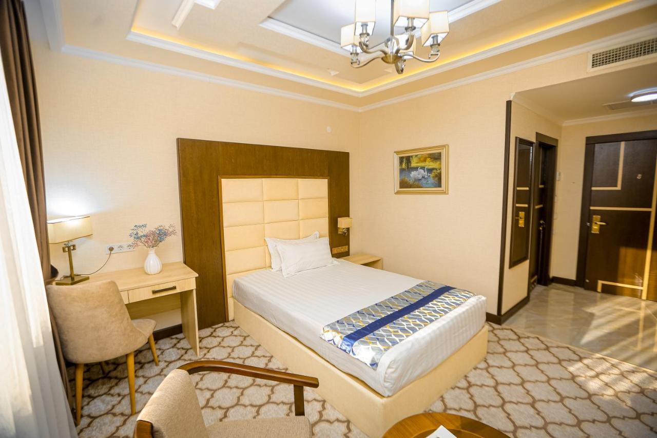 Royal Grand Hotel, Turkistan Eksteriør bilde