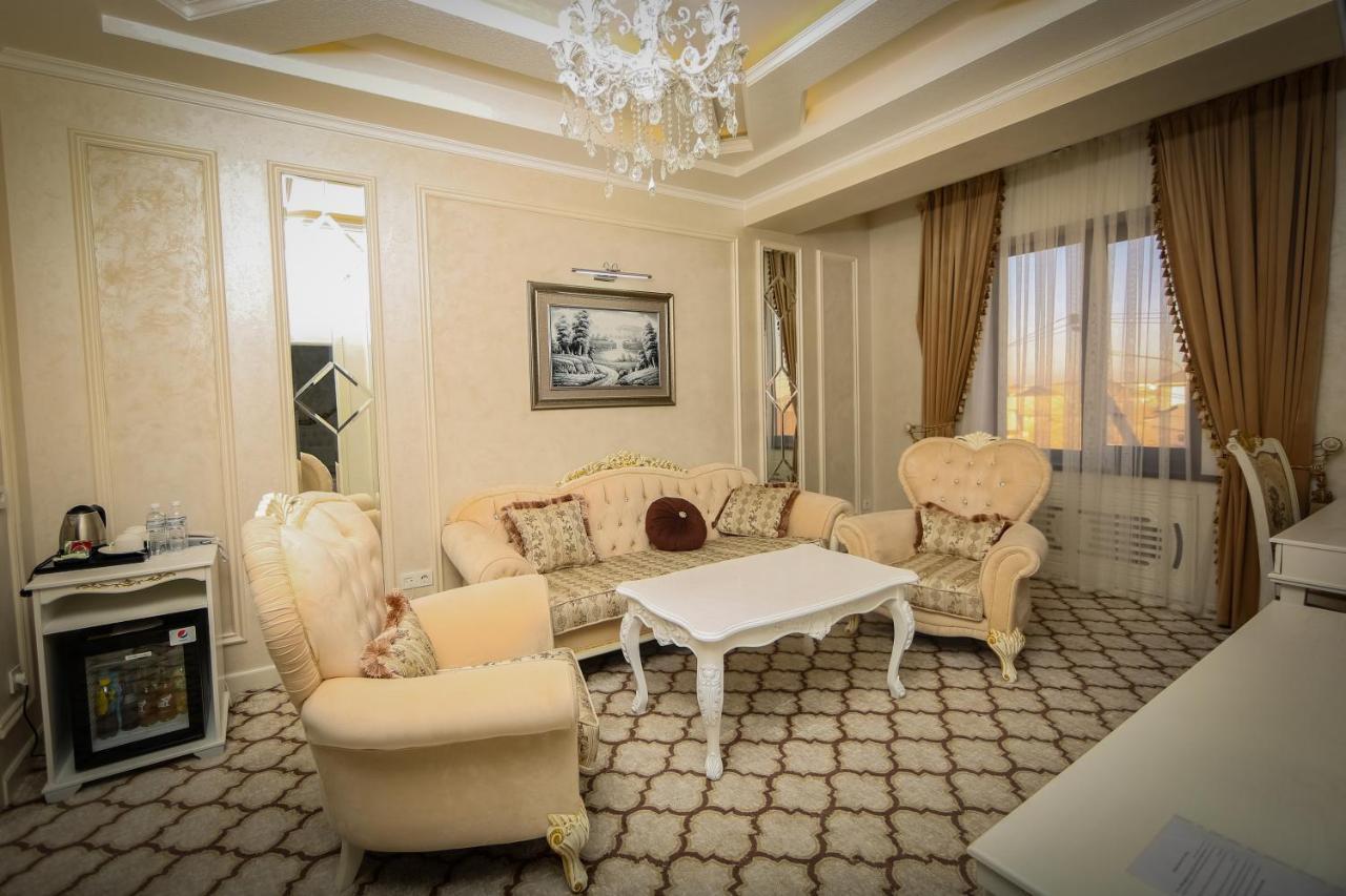 Royal Grand Hotel, Turkistan Eksteriør bilde